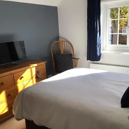 Icthus Bed & Breakfast 3*